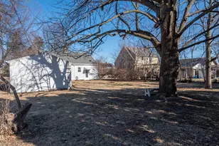 205 Sunset Ln, Mount Morris, IL 61054 - Photo 3