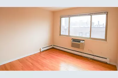 1055 W Catalpa Avenue #402, Chicago, IL 60640 - Photo 7