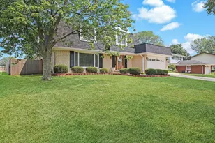 7209 Grant St, Darien, IL 60561 - Photo 3