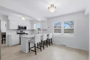 7209 Grant St, Darien, IL 60561 - Photo 13