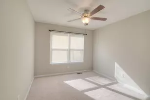 1752 Tallmeadow Dr, Dekalb, IL 60115 - Photo 17