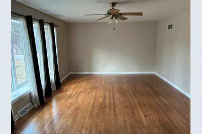 127 Hickory Road, Oakwood Hills, IL 60013 - Photo 7