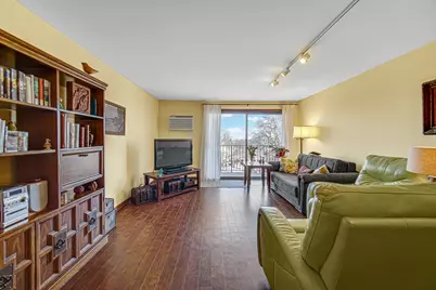 4572 N Milwaukee Avenue #5H, Chicago, IL 60630 - Photo 13