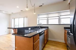 2836 N Dawson Ave, Chicago, IL 60618 - Photo 7