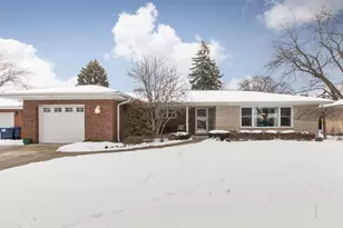 475 Amherst Ave, Des Plaines, IL 60016 - Photo 1