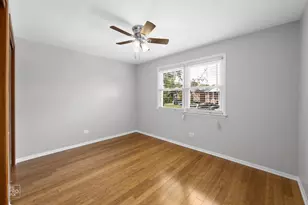 8440 W 95th St, Hickory Hills, IL 60457 - Photo 9