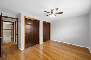 8440 W 95th St, Hickory Hills, IL 60457 - Photo 7