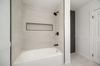 630 Bode Road, Hoffman Estates, IL 60169 - Photo 19