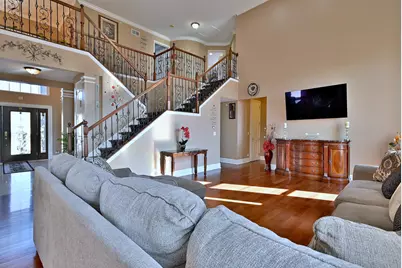 5761 Providence Drive, Hoffman Estates, IL 60192 - Photo 23