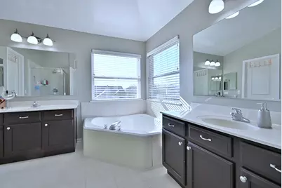 5761 Providence Drive, Hoffman Estates, IL 60192 - Photo 35