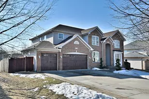 5761 Providence Dr, Hoffman Estates, IL 60192 - Photo 1