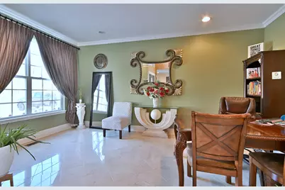 5761 Providence Drive, Hoffman Estates, IL 60192 - Photo 7