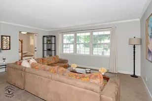 19126 Pierce Ave, Homewood, IL 60430 - Photo 3