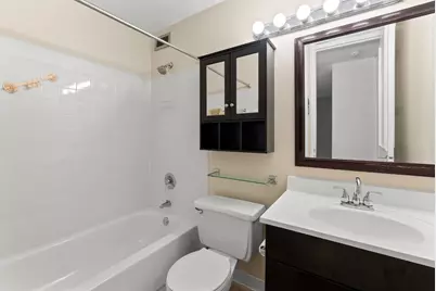 2728 N Hampden Court #301, Chicago, IL 60614 - Photo 7