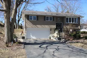 207 York Pl, New Lenox, IL 60451 - Photo 1