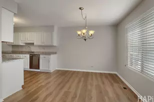 404 Lowell Dr, South Elgin, IL 60177 - Photo 7