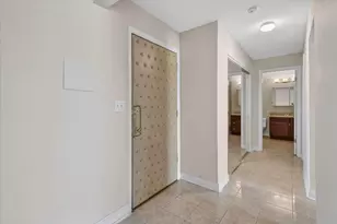 940 E Old Willow Rd, Prospect Heights, IL 60070 - Photo 7