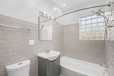 2950 W Waveland Avenue #1, Chicago, IL 60618 - Photo 11