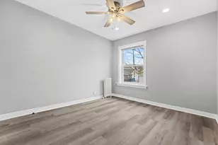 2950 W Waveland Ave, Chicago, IL 60618 - Photo 9