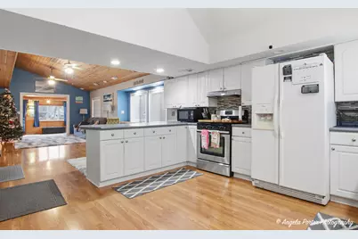 1614 River Terrace Drive, Johnsburg, IL 60051 - Photo 9