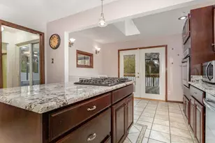 270 E Southmor Rd, Morris, IL 60450 - Photo 5