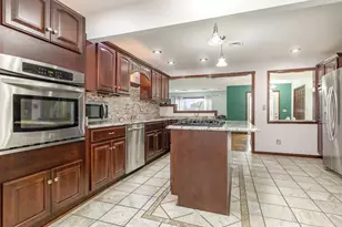 270 E Southmor Rd, Morris, IL 60450 - Photo 7