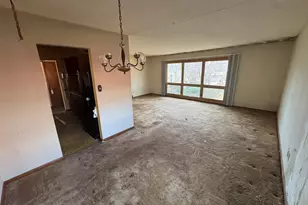 6411 Londonderry Dr, Cary, IL 60013 - Photo 3