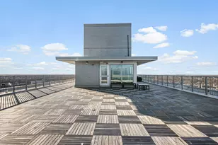 5757 N Sheridan Rd, Chicago, IL 60660 - Photo 15