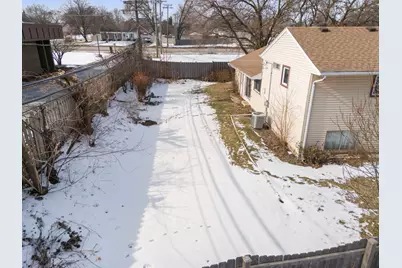 215 E Lincoln Avenue, Glendale Heights, IL 60139 - Photo 17