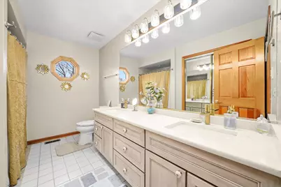 18 Newgate Avenue, Naperville, IL 60565 - Photo 19