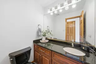 18 Newgate Ave, Naperville, IL 60565 - Photo 11