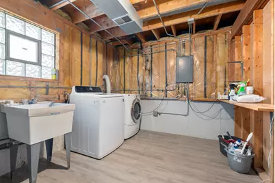 9237 S 77th Avenue, Hickory Hills, IL 60457 - Photo 27