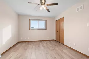 9237 S 77th Ave, Hickory Hills, IL 60457 - Photo 19