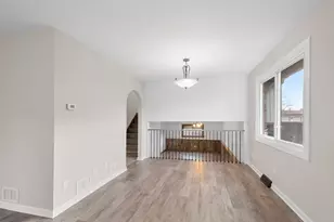 9237 S 77th Ave, Hickory Hills, IL 60457 - Photo 15