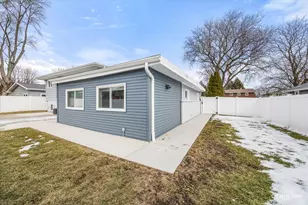 764 Scott Dr, Elgin, IL 60123 - Photo 23