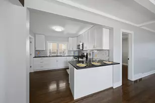 8856 S Parnell Ave, Chicago, IL 60620 - Photo 5