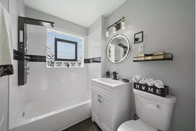 8856 S Parnell Avenue, Chicago, IL 60620 - Photo 13