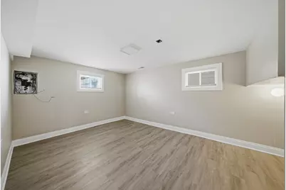 8856 S Parnell Avenue, Chicago, IL 60620 - Photo 7