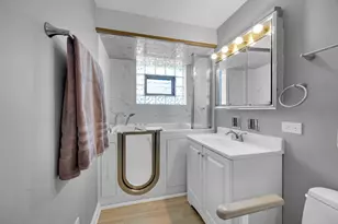 518 E 95th St, Chicago, IL 60619 - Photo 7