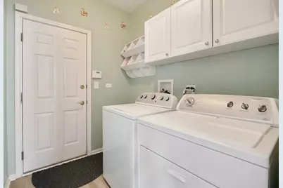 566 Horizon Drive W, Saint Charles, IL 60175 - Photo 13