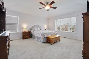 566 Horizon Dr W, Saint Charles, IL 60175 - Photo 17