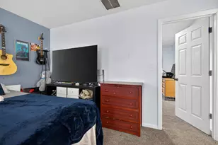 682 Zachary Dr, Romeoville, IL 60446 - Photo 23