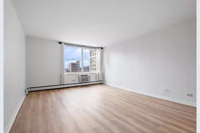 3033 N Sheridan Road #910, Chicago, IL 60657 - Photo 5