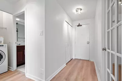 3033 N Sheridan Road #910, Chicago, IL 60657 - Photo 3