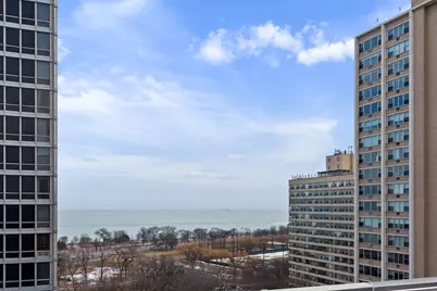 3033 N Sheridan Road #910, Chicago, IL 60657 - Photo 13