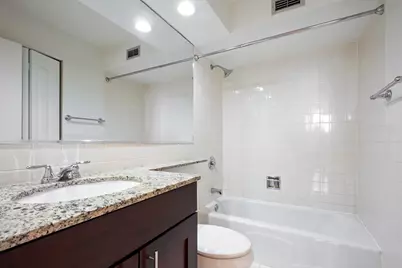 3033 N Sheridan Road #910, Chicago, IL 60657 - Photo 11