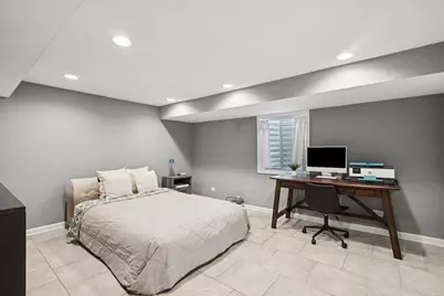 689 E Illinois Road, Lake Forest, IL 60045 - Photo 13