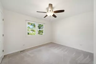 561 Boardman Cir, Bolingbrook, IL 60440 - Photo 17