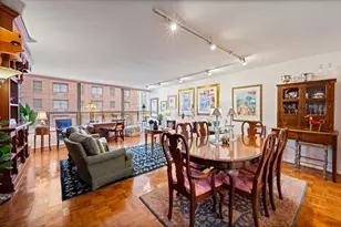 110 E Delaware Pl, Chicago, IL 60611 - Photo 5