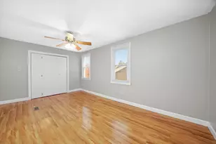 2623 W 96th Pl, Evergreen Park, IL 60805 - Photo 13